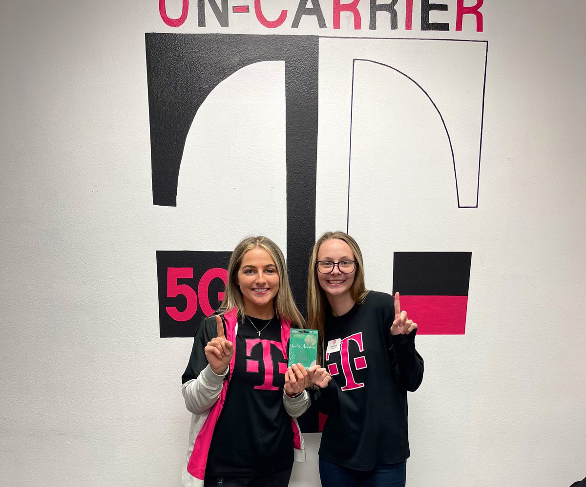 Emily Carter- Retail Store Manager tweet media