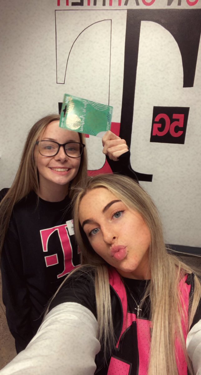 Emily Carter- Retail Store Manager tweet media