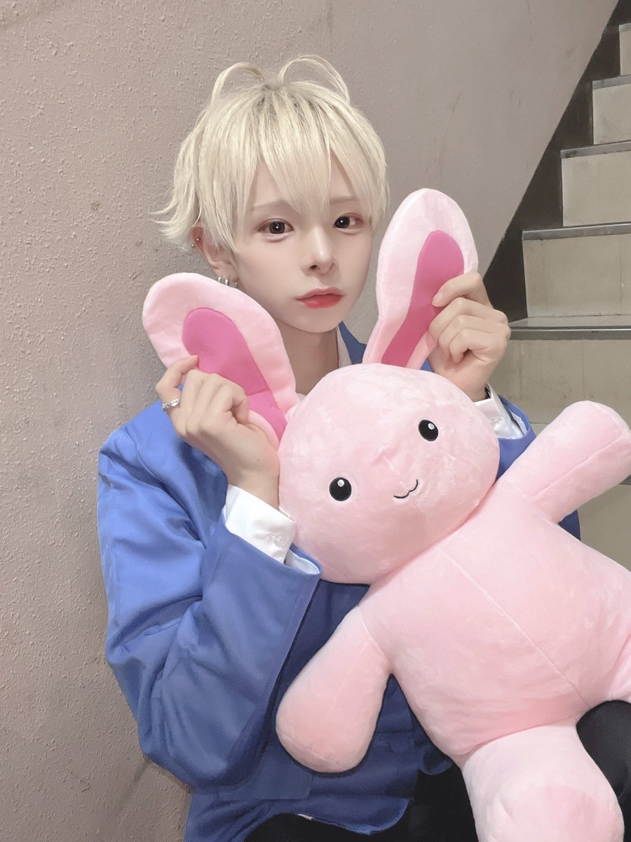 _hymame's tweet photo. うさちゃん取っちゃだめ〜❕

#ハニー先輩 https://t.co/uFgJ9vEXZH