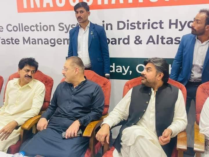 RizwanSherani44's tweet photo. PPP MPA PS-64 Abdul Jabbar Khan accompanied with Minister #LGSindh Syed Nasir Hussain Shah, Mr Cemal Sangu Consul General of Turkey and other Notables attended the Inauguration Ceremony  Primary &amp; Secondary Solid Waste Collection System District Hyderabad. https://t.co/IZ6TcdYWo5