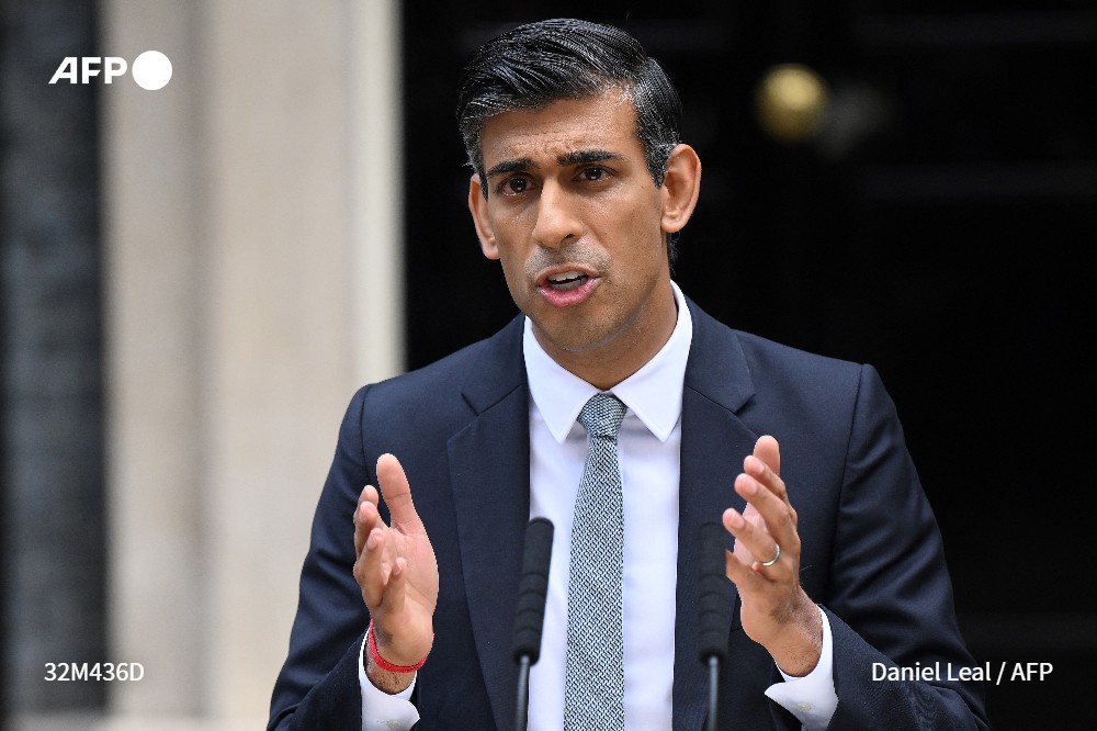 AFP's tweet photo. #UPDATE German Chancellor Olaf Scholz on Tuesday congratulated Rishi Sunak after he became Britain's third prime minister this year, and vowed to continue working together with London at NATO and G7 "as close friends" https://t.co/atNvXKIXiz