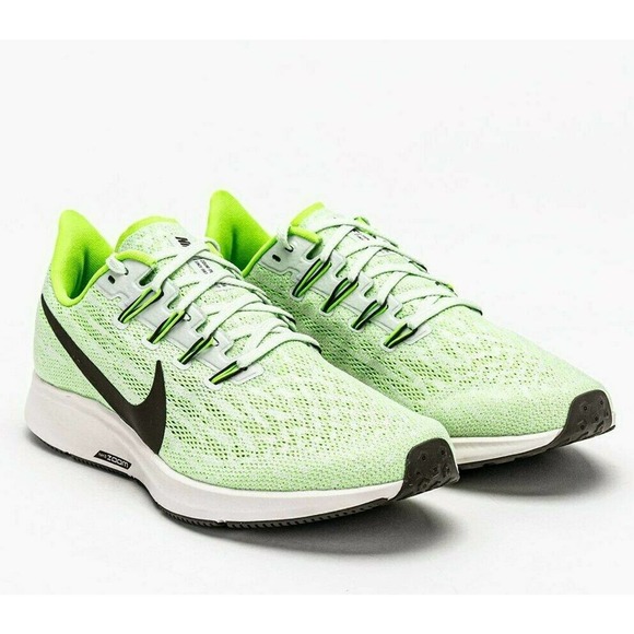 LilysShoes's tweet photo. So good I had to share! Check out all the items I'm loving on @Poshmarkapp #poshmark #fashion #style #shopmycloset #nike: https://t.co/CZnWHgp2Xk https://t.co/j9ogytnFtG