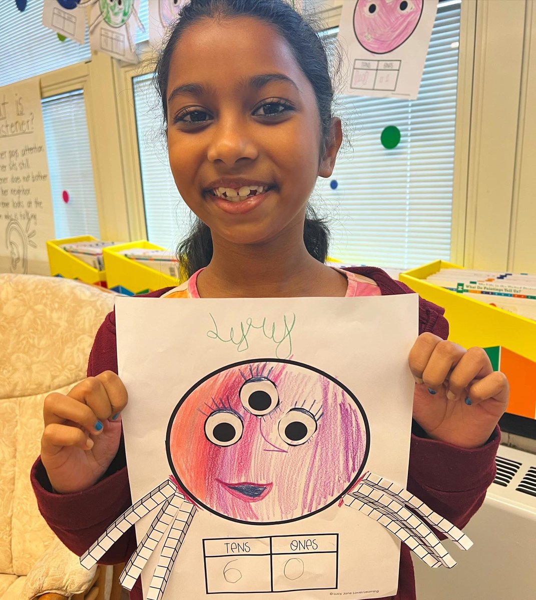 mrs_carrano23's tweet image. Sneaking some place value practice into making Halloween decorations! 😆👻 #mathmonsters @WoodbineRockets