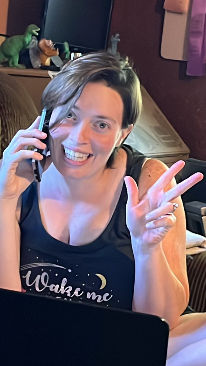 DawnitaFogleman's tweet photo. Warning ⚠️ #unsocialized #homescool photo of the day. 💥 Talks to alleged friends on the phone. https://t.co/h7AN1a8khl