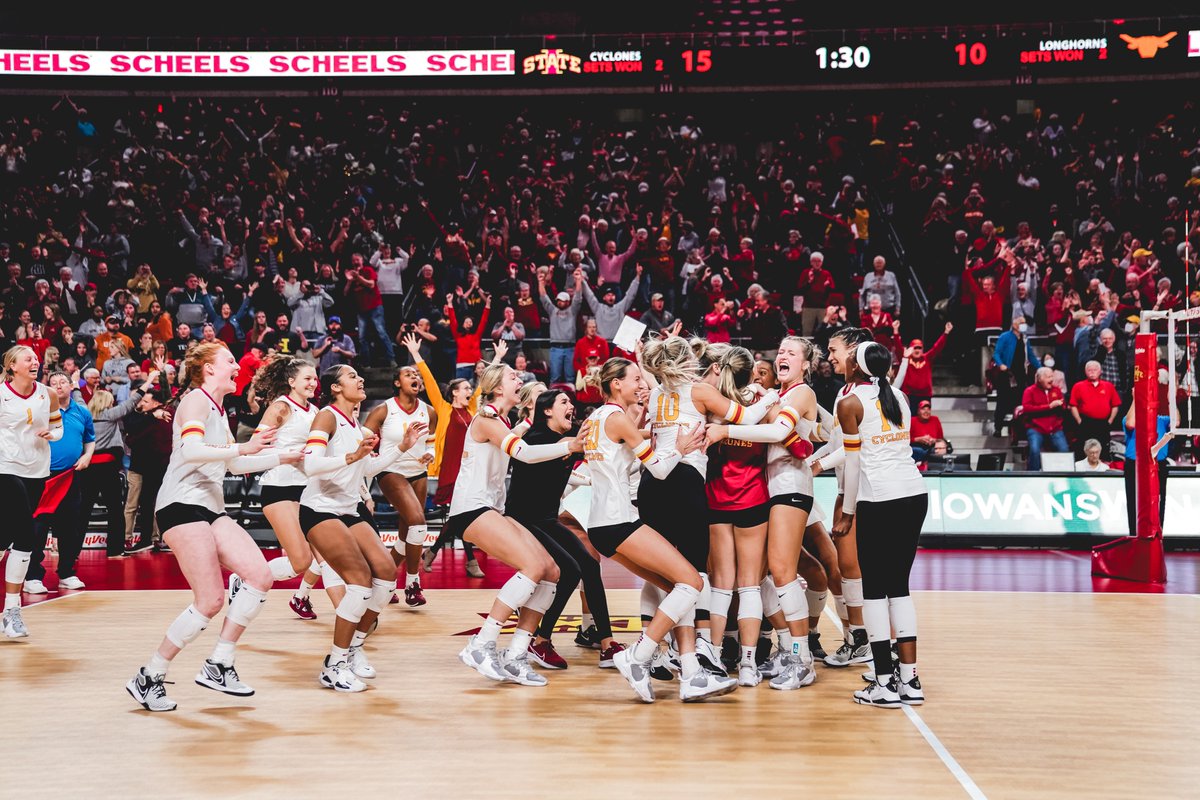 NCAA Women's Volleyball tweet media