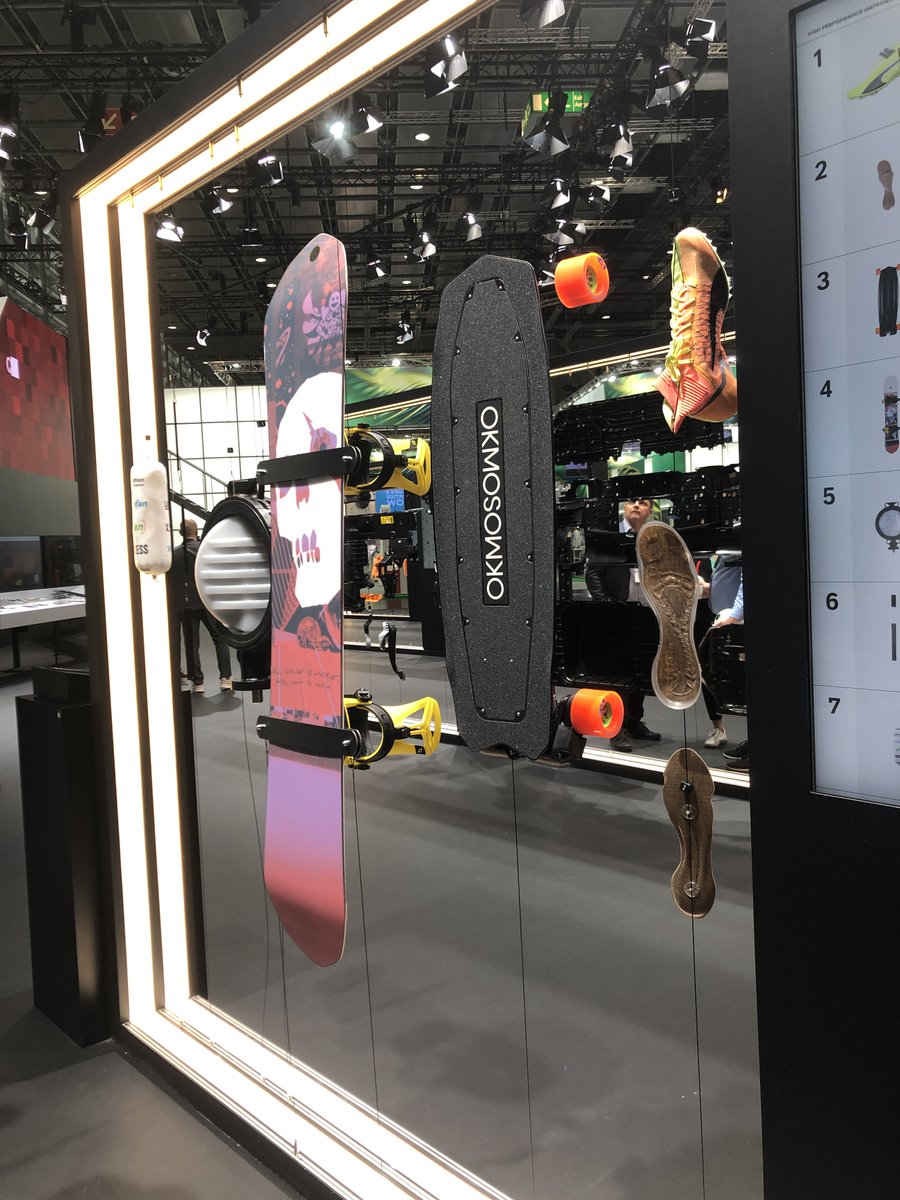 Quality works – in different colours, shapes and products as can be seen by the chemicals company @LANXESS. Be sure to check it out in hall 6/C76, because with the #VR Rollercoaster at their booth, you're going high! 🎢 #K2022 #KTradefair #MesseDuesseldorf