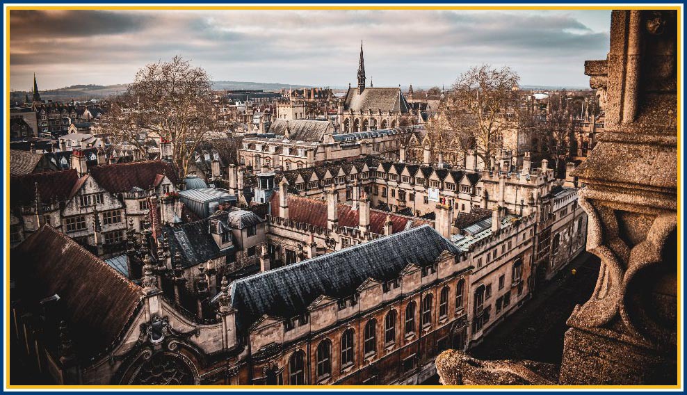 Last month, Opportunity Oxford won at the Vice-Chancellor’s Education Awards. The project was submitted for consideration by Dr Andrew Bell, Senior Tutor at Univ, who is the coordinator for Opportunity Oxford. Read more: bit.ly/univ1282 #Univ_Inspire