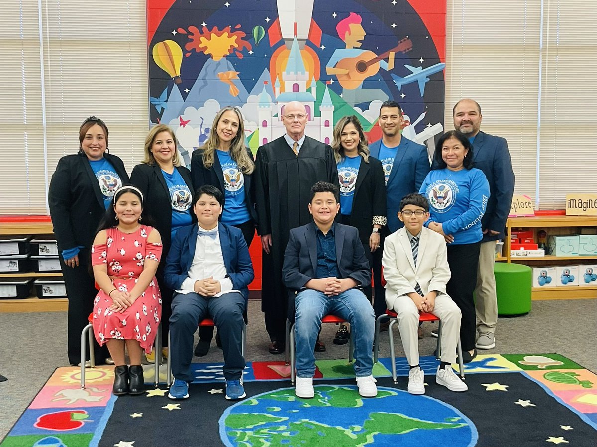 MarkMarquez777's tweet photo. Pullam Elementary Student Council officers being sworn in today by US Magistrate Judge Ronald Morgan. #pullamstrong https://t.co/gYzl8G3dW9