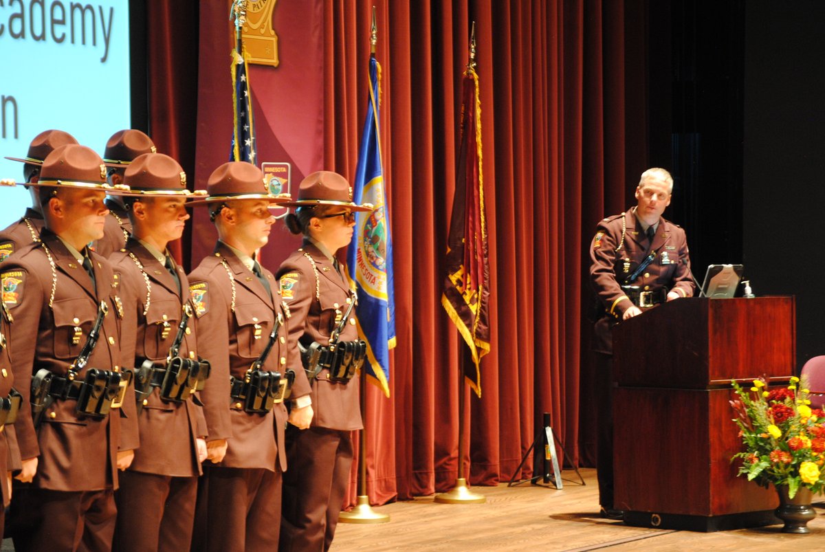 MnDPS_MSP's tweet photo. Thirty-five new troopers took the oath today during a graduation ceremony for the 65th Training Academy. Welcome to the State Patrol and thank you for your service! https://t.co/fynUeAmZPj