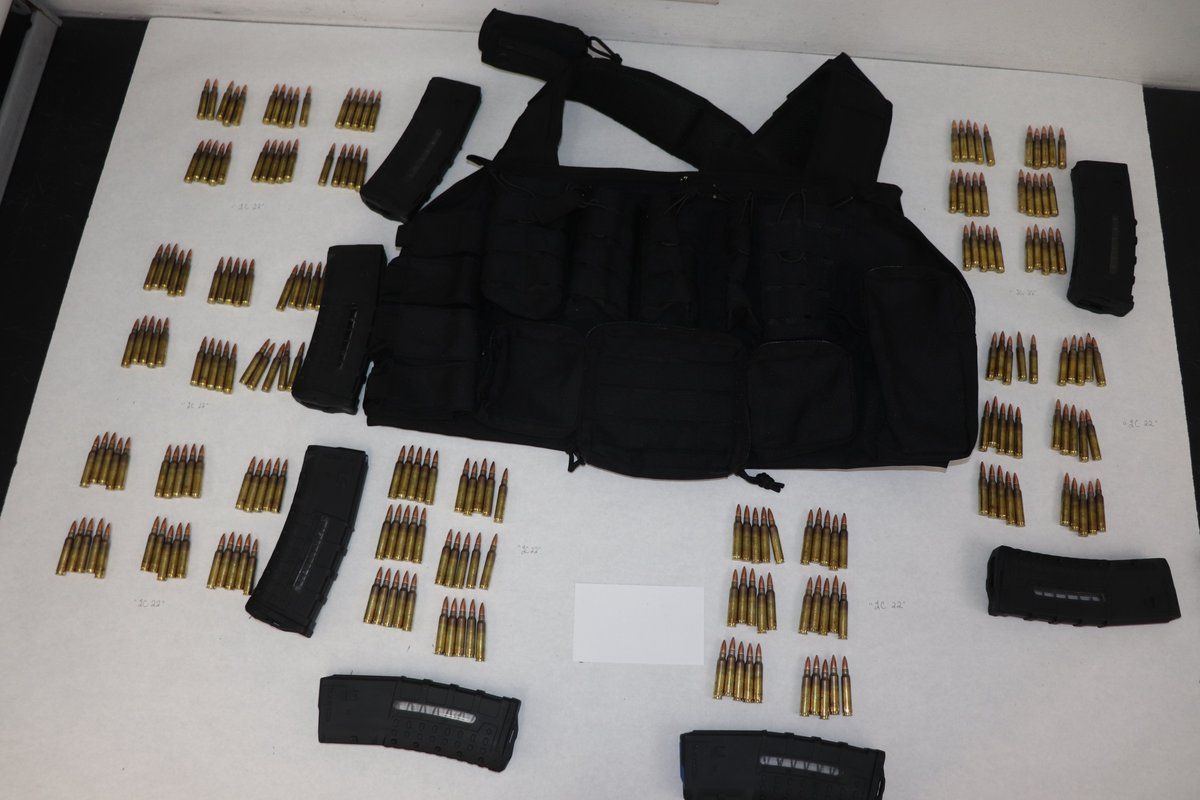 SLMPD's tweet photo. Here are some photos of the suspect's recovered weapon &amp; ammunition from yesterday's school shooting incident. https://t.co/EiW6lwVVYS
