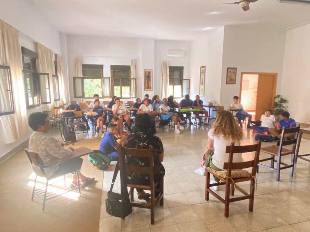 cevillasanpedro's tweet photo. CONVIVENCIAS | 🫂
En las últimas semanas, el alumnado de ESO, de nuestro querido Colegio Misioneras Cruzadas De la Iglesia (@mcimalaga), nos visitó para gozar de varias jornadas donde el encuentro, la reflexión y las emociones fueron los protagonistas.
El lema fue #TuImportas. https://t.co/UvFqyMZAu8