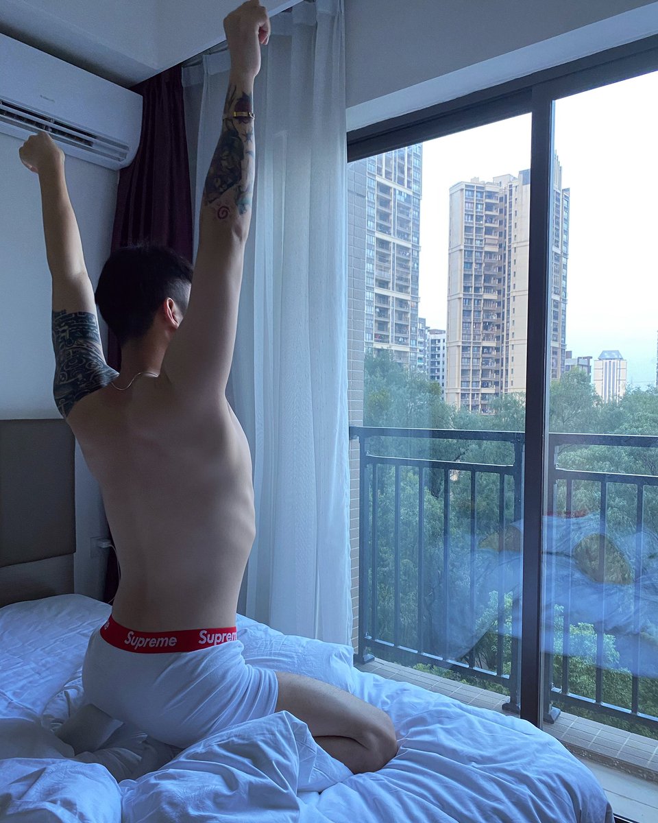 sextzz's tweet photo. 현생살기 바쁜 요즘
#섹트 #일탈 #게이 #게친소 https://t.co/foNHp7DNte