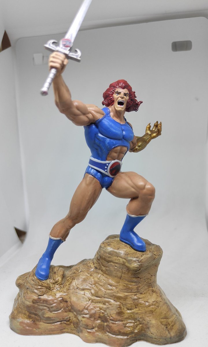 GriffsMiniWorks's tweet photo. Lion-O, Lord of the ThunderCats.
Biggest print &amp; paint project so far, loved every bit.
#3dPrinted #3dprint #ThunderCats #LionO #80scartoons #modelpainting https://t.co/Rpz7uBbJW1