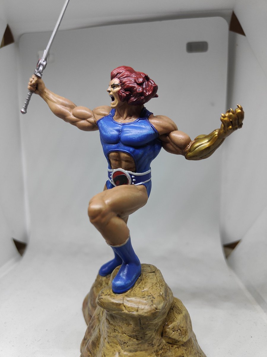 GriffsMiniWorks's tweet photo. Lion-O, Lord of the ThunderCats.
Biggest print &amp; paint project so far, loved every bit.
#3dPrinted #3dprint #ThunderCats #LionO #80scartoons #modelpainting https://t.co/Rpz7uBbJW1