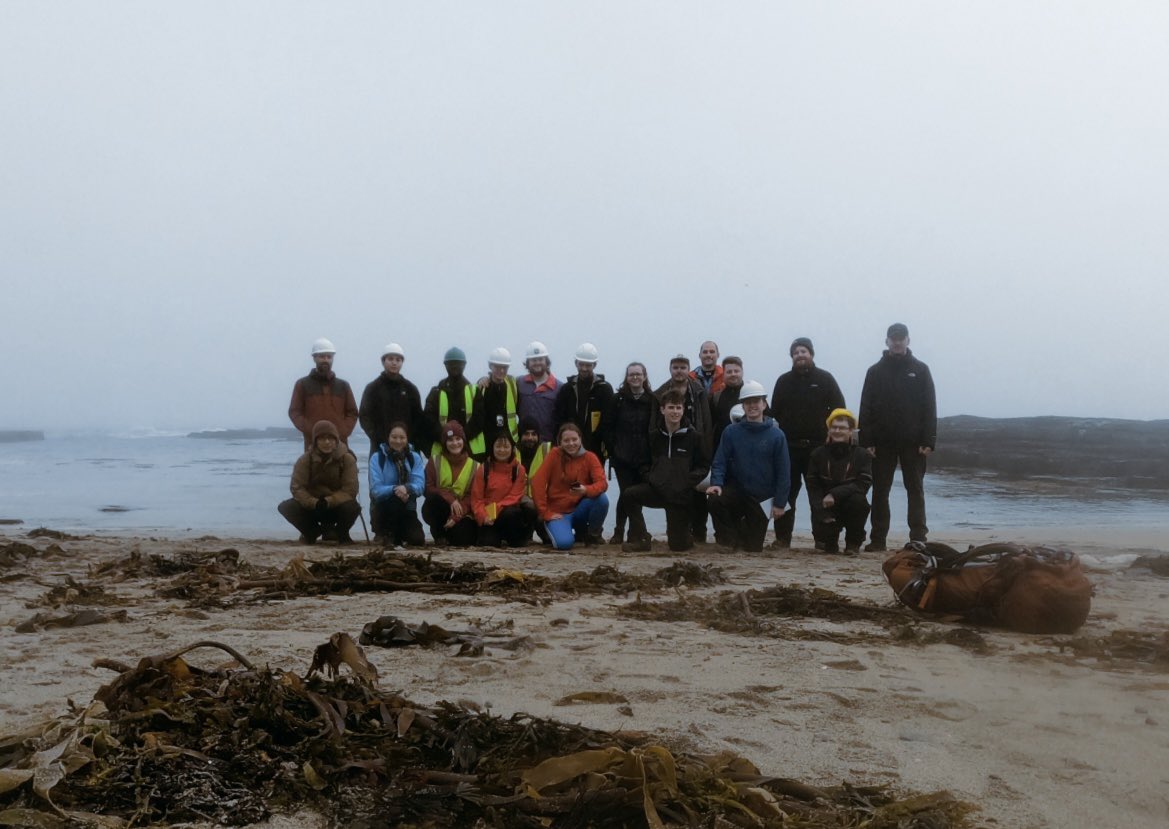 A few days in Thurso complete ✅🥳
The fog to begin with was beautiful- blinding most things in the distance but as usual it was sunny and blue skies when we left ☀️thanks <a href="/ATBrasier/">Alex Brasier</a> &amp; <a href="/Gee_o_Joe/">Joe Armstrong</a> for a very good trip 🌋