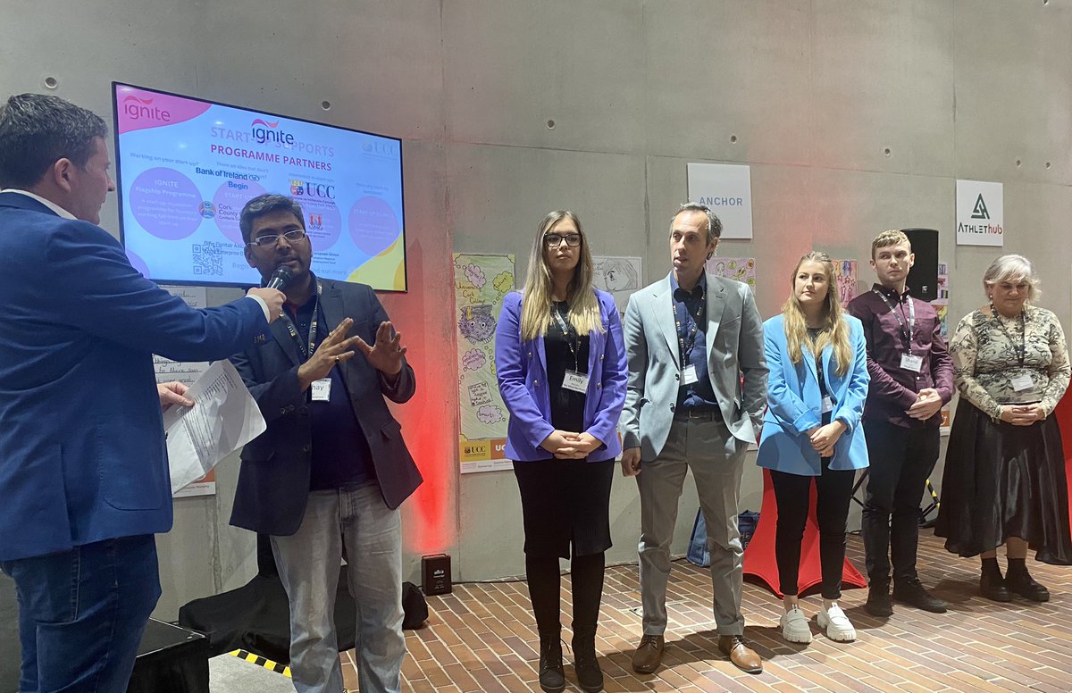 jfcryan's tweet photo. Inspiring words from @johbees at the annual @IGNITEUCC awards & showcase - a celebration of young entrepreneurship @ucc #igniteshowcase bringing together @IGNITEUCC @Quercus_UCC @UCCEnactus
Well done @uccinnovation @Sscudz & team & compere @jonathanhealy https://t.co/9KvHGrULv1