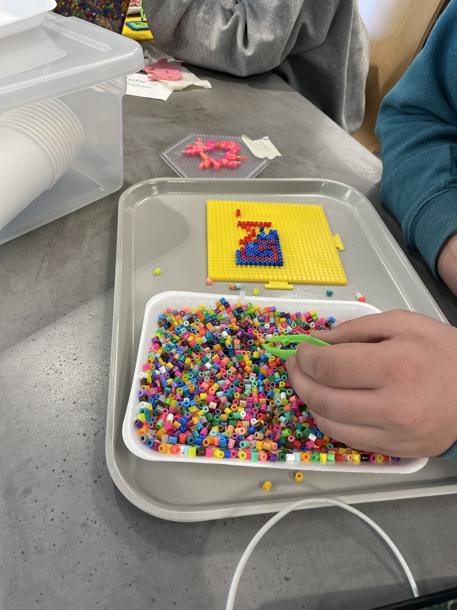 KHSLibraryLC's tweet photo. Perler bead madness in the LLC for #TeenReadWeek! #schoollibraries #makerspace @KearneyHigh https://t.co/AukHUEFVPK