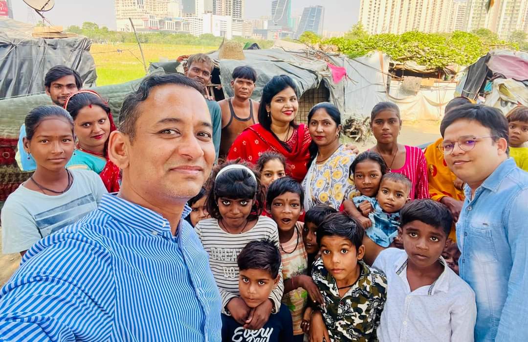 PSGangania's tweet photo. #food_distribution #Stationary_Distribution #BJP #happydiwali2022

 दीपों के उत्सव "दीपावली" का  संदेश ज्ञान रुपी दीपक से अज्ञानता रुपी अंधकार को हटाना है।  इसी संदेश को सार्थकता में बदलते हुए हर वर्ष की ही तरह जरूरतमंद बच्चों को पाठ्य एवं खाद्य सामग्री वितरित की। https://t.co/IRgftY2O8G