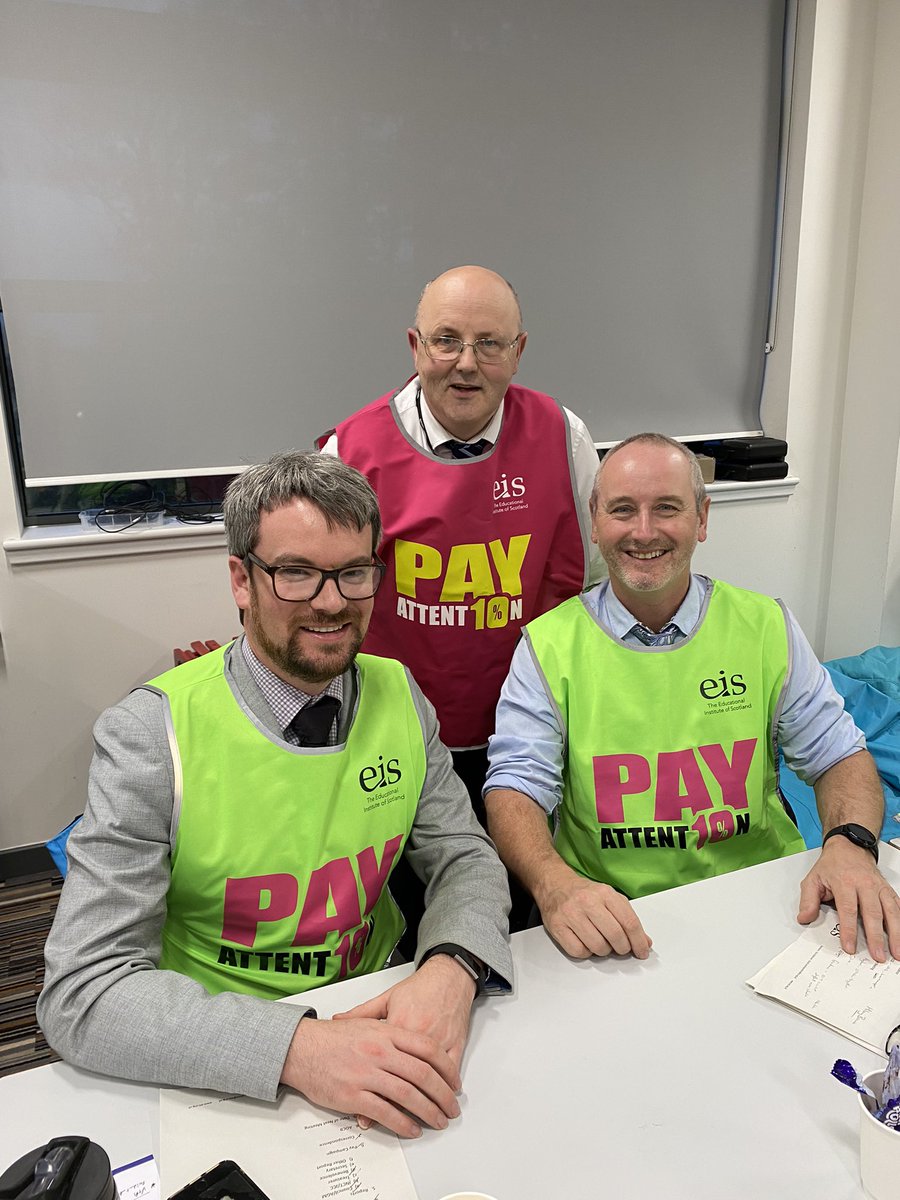 eis_southayr's tweet photo. It’s all happening at @eis_southayr tonight! The Three Musketeers are ready to support our pay campaign! Look what you missed @gazzagkl 😂 #VoteYesVoteEarly #PayAttention https://t.co/N1EgYpTW1c