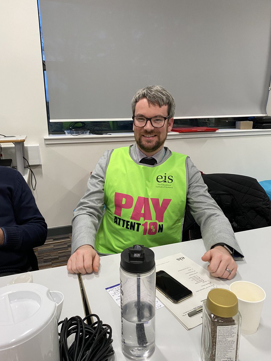 eis_southayr's tweet photo. It’s all happening at @eis_southayr tonight! The Three Musketeers are ready to support our pay campaign! Look what you missed @gazzagkl 😂 #VoteYesVoteEarly #PayAttention https://t.co/N1EgYpTW1c