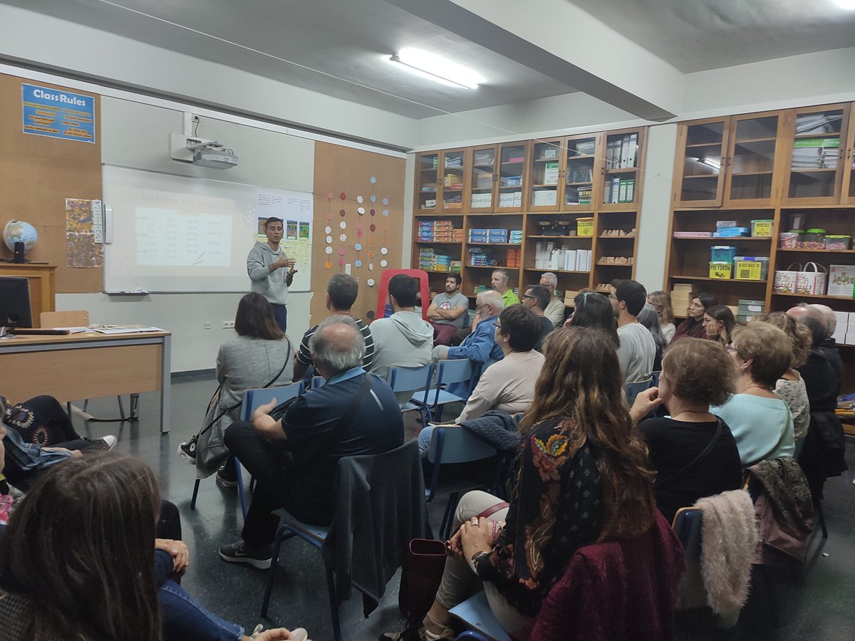 LaSalleLaSeu's tweet photo. Avui la Marta ens explica la seva experiència de voluntariat a Madagascar per fer-nos partícips del que és viure una experiència vital solidària i com podem ajudar des d'aquí #laSallelaSeu #MissioCompartida #Juntesijuntsmillor https://t.co/ftkm31Eebe