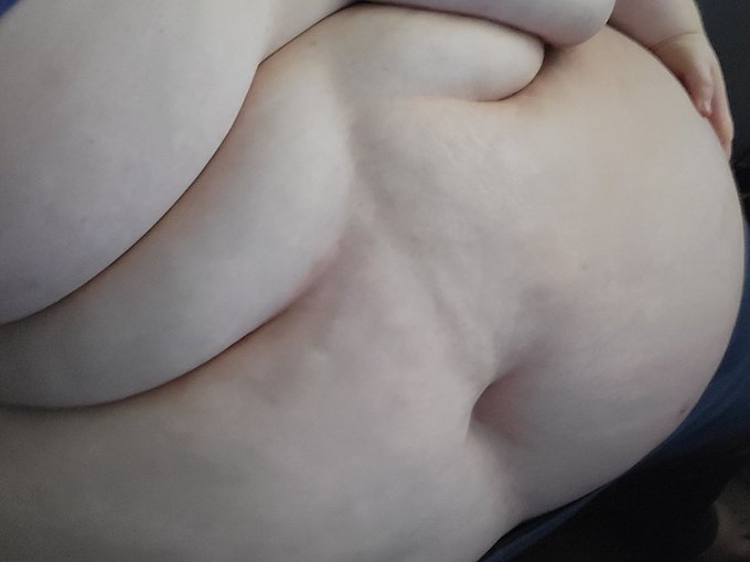 Anyone want to fill this belly up? Look, it's practically wasting away  $KendallSF https://t.co/GBgp<a href="/tag/feedee"class="tags"><span>#feedee</span></a><a href="/tag/gainer"class="tags"><span>#gainer</span></a><a href="/tag/ssbhm"class="tags"><span>#ssbhm</span></a>