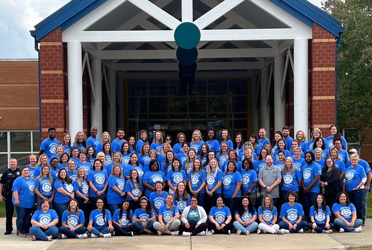 The Best of the Best 💙🐾🌎#LiveYourExcellence