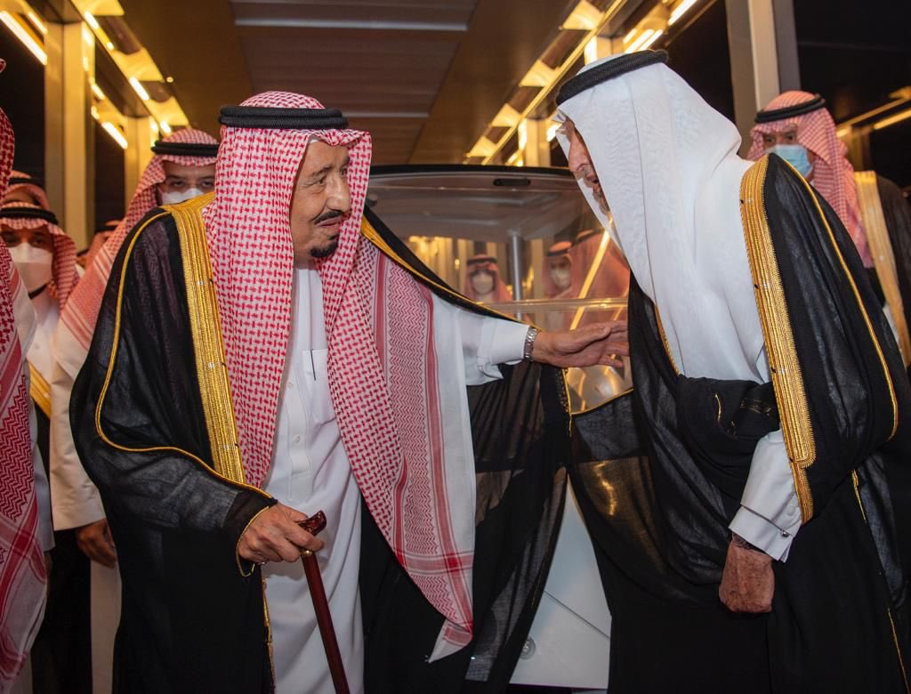 SaudiNews50's tweet photo. عاجل:

خادم الحرمين الشريفين يغادر جدة متوجهاً إلى الرياض.

- https://t.co/6ZipuLHyjO