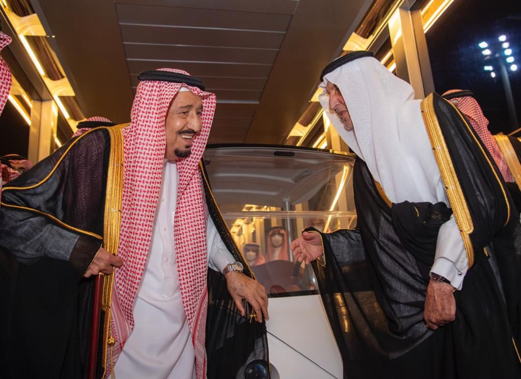 SaudiNews50's tweet photo. عاجل:

خادم الحرمين الشريفين يغادر جدة متوجهاً إلى الرياض.

- https://t.co/6ZipuLHyjO