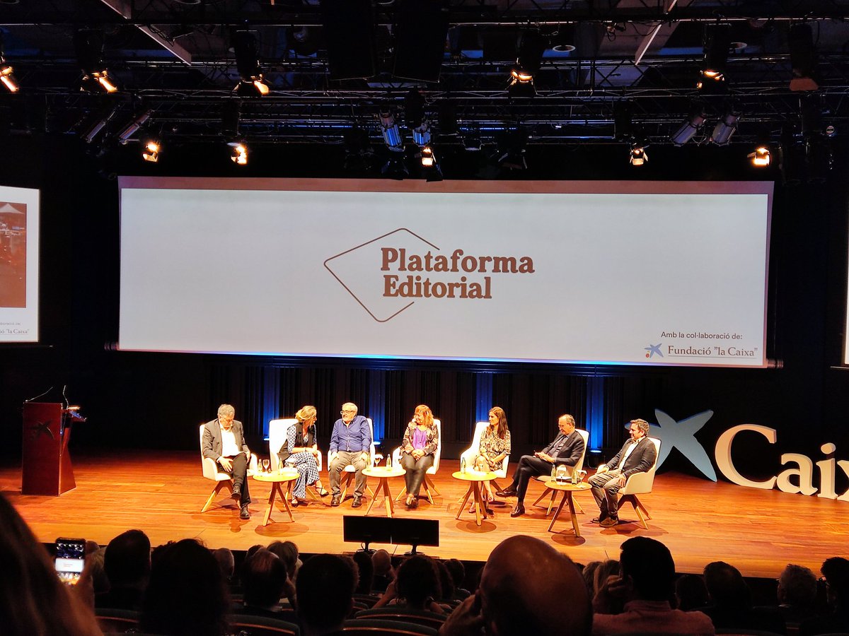 15 anos de <a href="/PlataformaEdit/">Plataforma Editorial</a> en <a href="/CaixaForum_CAT/">CaixaForum</a> Felicidades Jordi Nadal y a todo tu equipo por vuestro compromiso con la cultura,con el fomento de la lectura, por vuestros autores y autoras y catálogo. Que per molts més anys