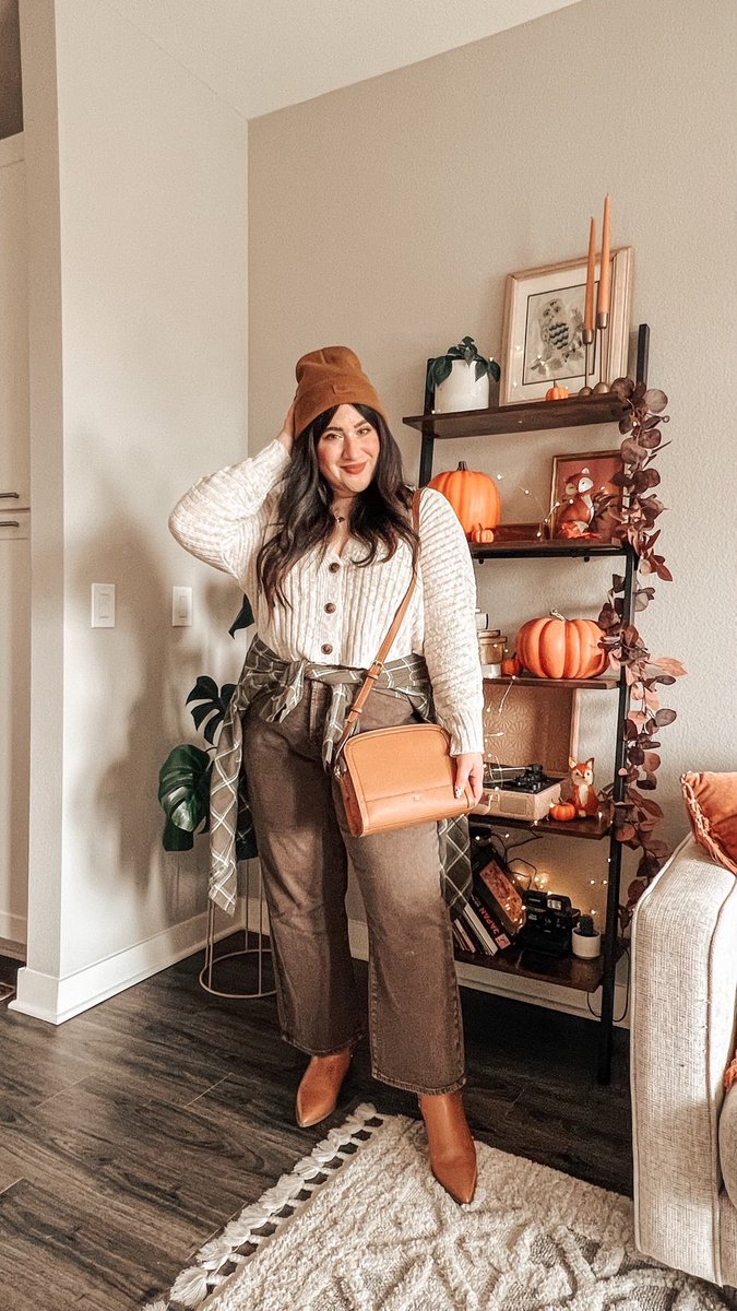 It's giving brunch with the girls 🤎 Shop fall styles 👉 jcp.is/3amElwQ (📸 IG: @flashesofstyle)