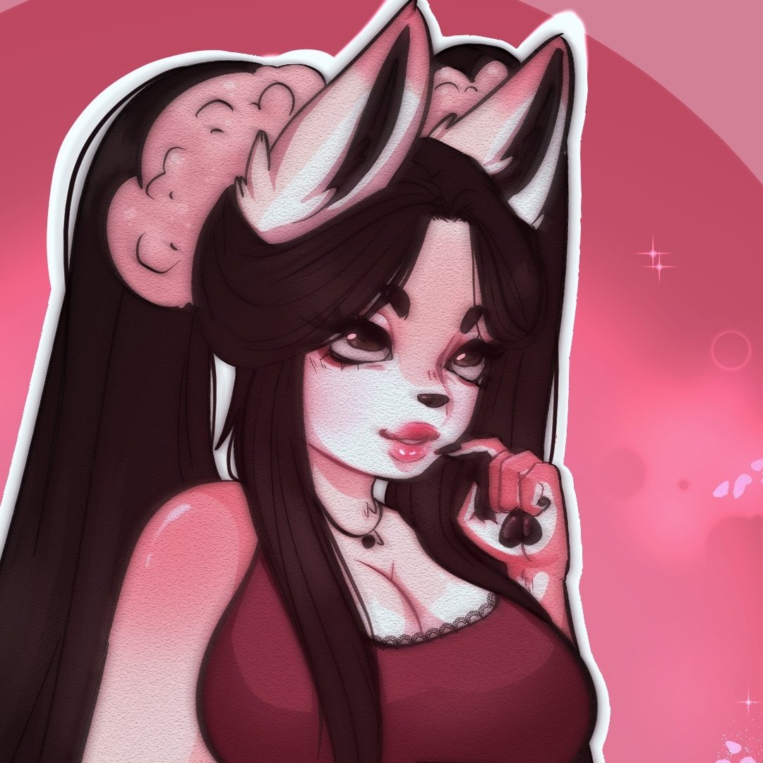 PinkSugarScales's tweet photo. I'm back? 🍓 i will be more active here , live has been crazy. https://t.co/2z6eZyXLI7