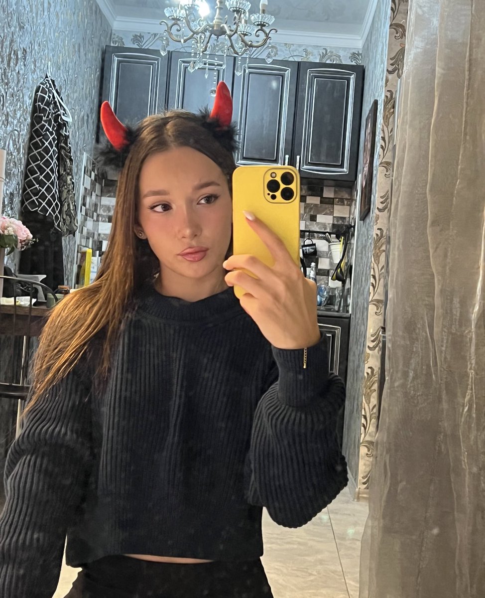 Ellie on Twitter "😈"