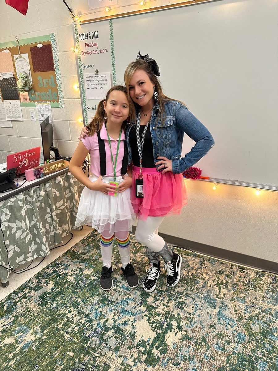 Wacky Clothes day! #RedRibbonWeek2022 #wbemustangs