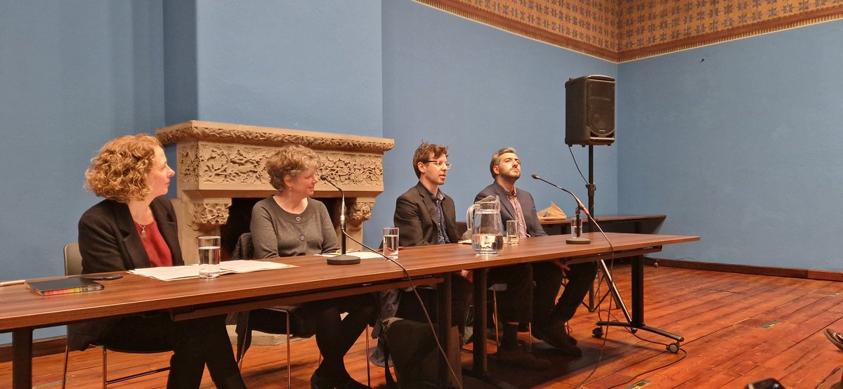 KW (@ka_wilhelm) on Twitter photo Are We Headed for a Waste Land?
<a href="/MartinMichette/">Martin Michette</a> representing <a href="/OxRBL/">OxRBL</a> research at this interesting panel hosted <a href="/morethanadodo/">Oxford University Museum of Natural History</a> with @fawcett_tina & Labib Azzouz to discuss how innovations in building materials, transport, and domestic energy use might shape our futures. Are We Headed for a Waste Land?
<a href="/MartinMichette/">Martin Michette</a> representing <a href="/OxRBL/">OxRBL</a> research at this interesting panel hosted <a href="/morethanadodo/">Oxford University Museum of Natural History</a> with @fawcett_tina & Labib Azzouz to discuss how innovations in building materials, transport, and domestic energy use might shape our futures.