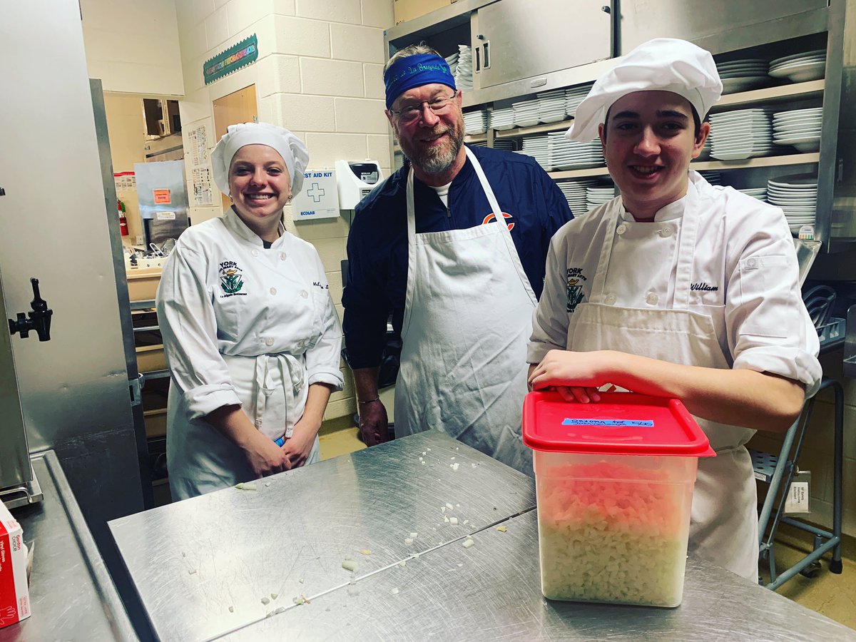 @labrigadeyork was excited to host their first stagiaire today! Thank you to  Mr. Lech for spending the period with us cutting onions  for Jambalaya! <a href="/shahebags/">Shahe Bagdasarian</a> <a href="/ajroub/">(((AdamRoubitchek)))</a> @yorkd205 @elmhurstd205 #ThisIsYork #CulinaryArts