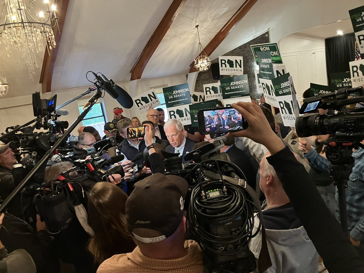 lesliehubertwi's tweet photo. The greatest Senator from Wisconsin! #TeamRonJon https://t.co/QHxmUdDKJq