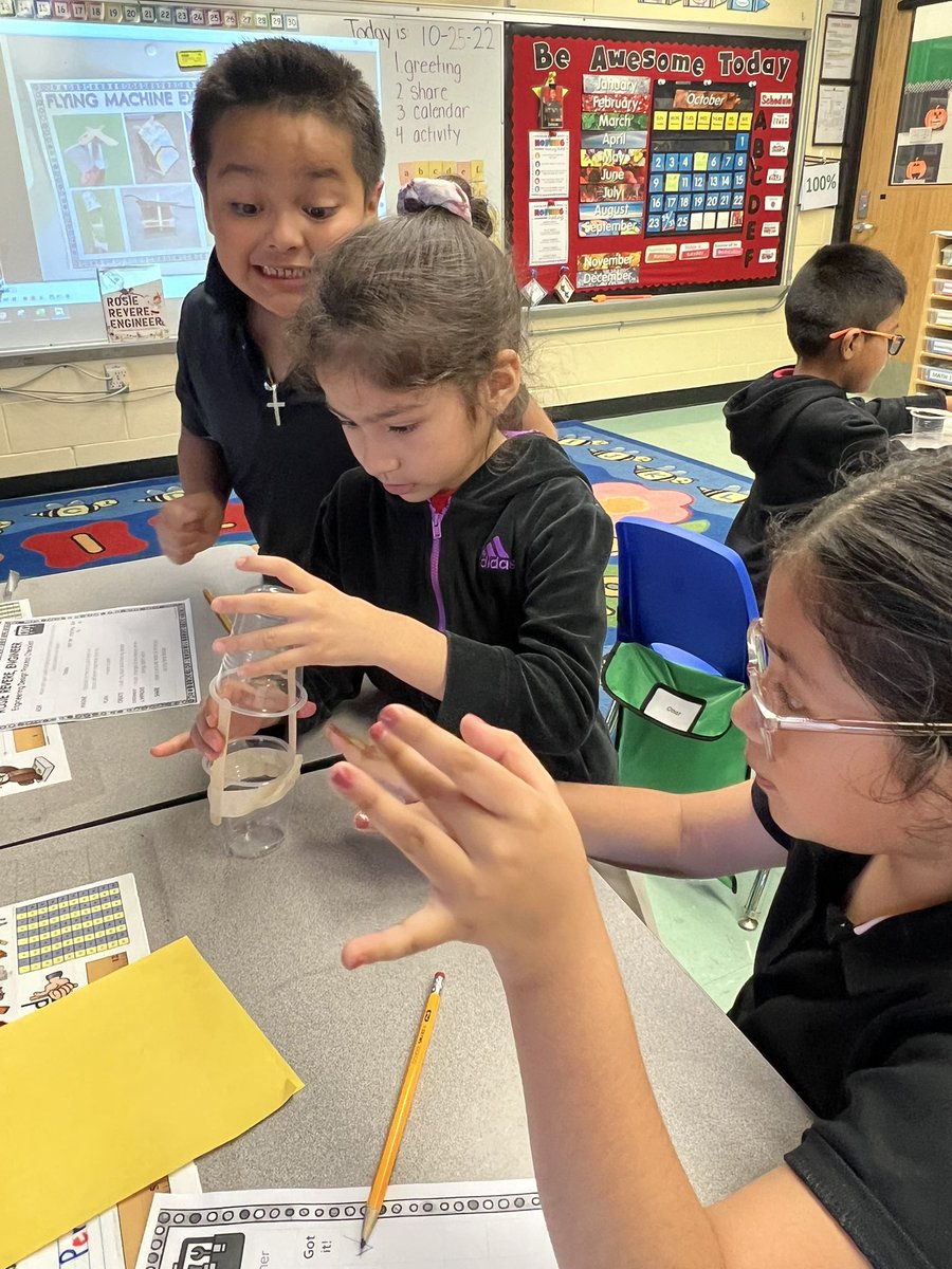 mrs_portelli's tweet image. Wow- Team 404 was so excited to be engineers in science today and create flying machines just like Rosie!  #LearnbyExperience #Scienceforthewin #RBBisBIA @MrsFlahertyC @rbpsEAGLES @Manaloto407