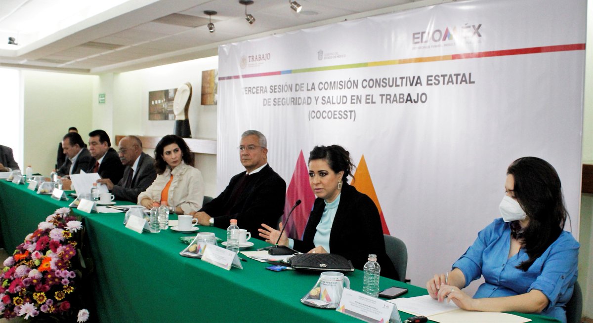 MaribelGongoraE's tweet photo. Con el fin de impulsar un trabajo coordinado entre las Instituciones de Seguridad Pública, durante la Sesión de la Comisión Consultiva Estatal de Seguridad y Salud en el Trabajo #COCOESST se presentó el Sistema Piloto de Notificación de Enfermedades Laborales realizado por ISEM. https://t.co/9UXR5fkVdE
