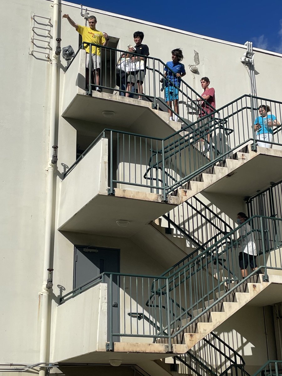 kymbalk's tweet photo. Egg Drop Challenge #ibphysics https://t.co/8Mm3WqD2qa