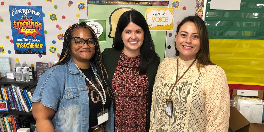 SmekensEd's tweet photo. Smekens Literacy Consultant Rachel Remenschneider is working alongside @TyneashaBanks, @clhernandez3, and educators at Beveridge Elementary School @GarySchools to plan effective whole-class comprehension mini-lessons! https://t.co/TTWztdhqJ1
