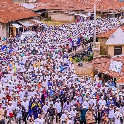 GboyegaOyetola's tweet photo. This morning, I led thousands of stalwarts of our great party, the @OfficialAPCNg in Osun on a solidarity walk of 11km through major streets of the metropolis in support of the party's presidential candidate, @officialABAT and his running mate, Senator @KashimSM https://t.co/6XqmoUSHjK