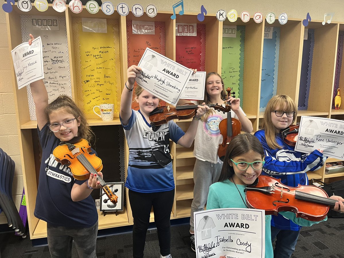mclaughlin_orch's tweet photo. Another group of happy white belt musicians at Bear Creek this morning! 🥋 🎶 #committoexcellence 🎻 🐻 💙 https://t.co/GKfeAfCMsY