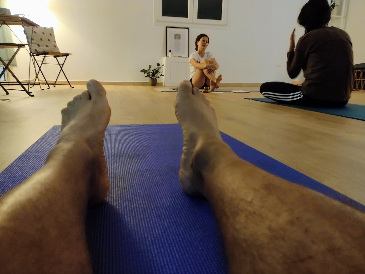 coolrunning77's tweet photo. Yoga makes me a better runner 🧘‍♂️, and Vibram FiveFingers ☺️

#running #cyprus #yoga https://t.co/IrBkNn2axF