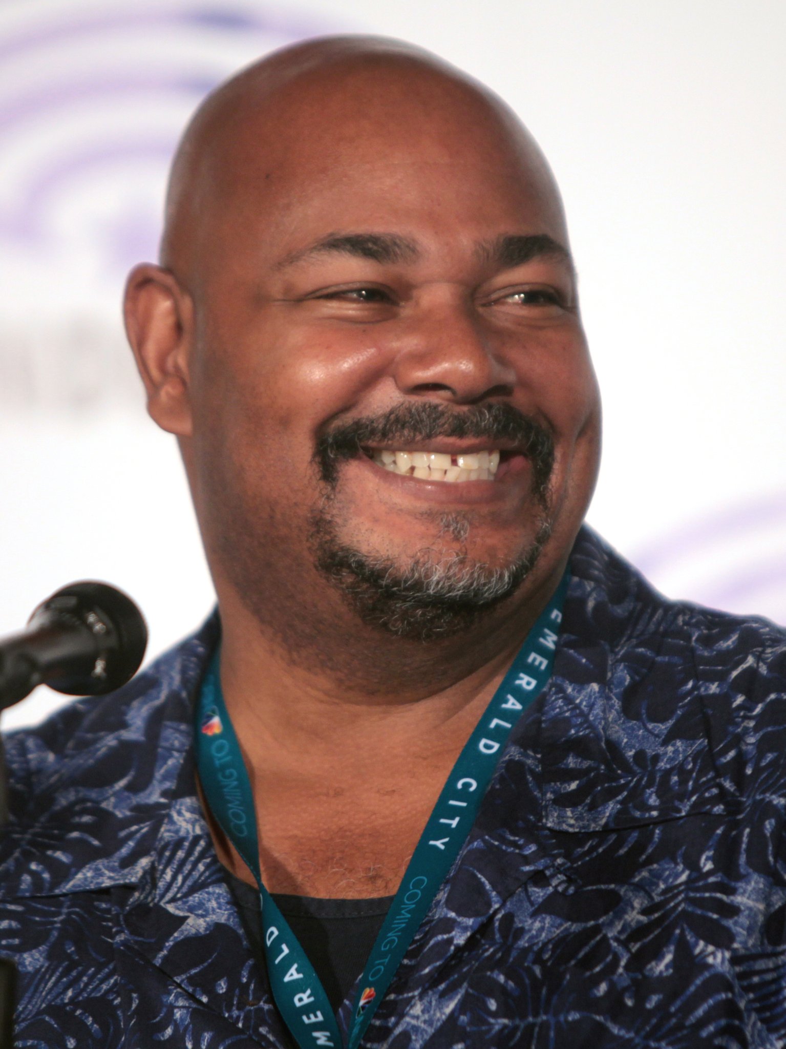 Happy 58th Birthday to Kevin Michael Richardson! He\s one of my best voice actors ever!    