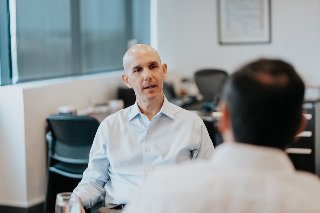 📍Cámara de comercio. Nos reunimos con Juan Carlos Díaz, director ejecutivo de la CC. Presentamos nuestras propuestas y dialogamos sobre temas de comercio y economía en Guayaquil. ✅💪🏼 

#NuevosTiempos