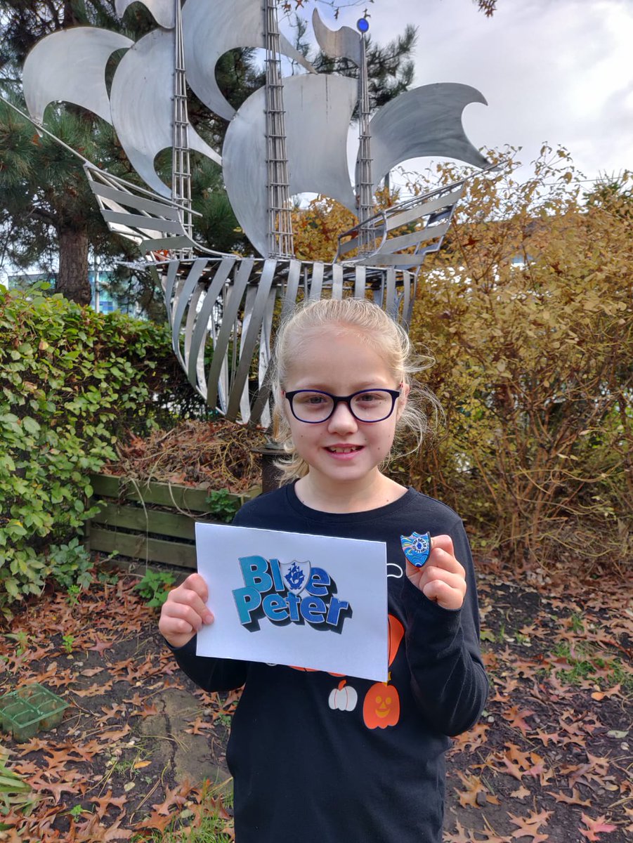 donnakins2's tweet photo. Olivia has earned her 2nd Blue perer badge the sports badge for her cricket. So a trip to the Blue peter Gardens today. 😃 @StSaviourCE https://t.co/72k3EXxrvl