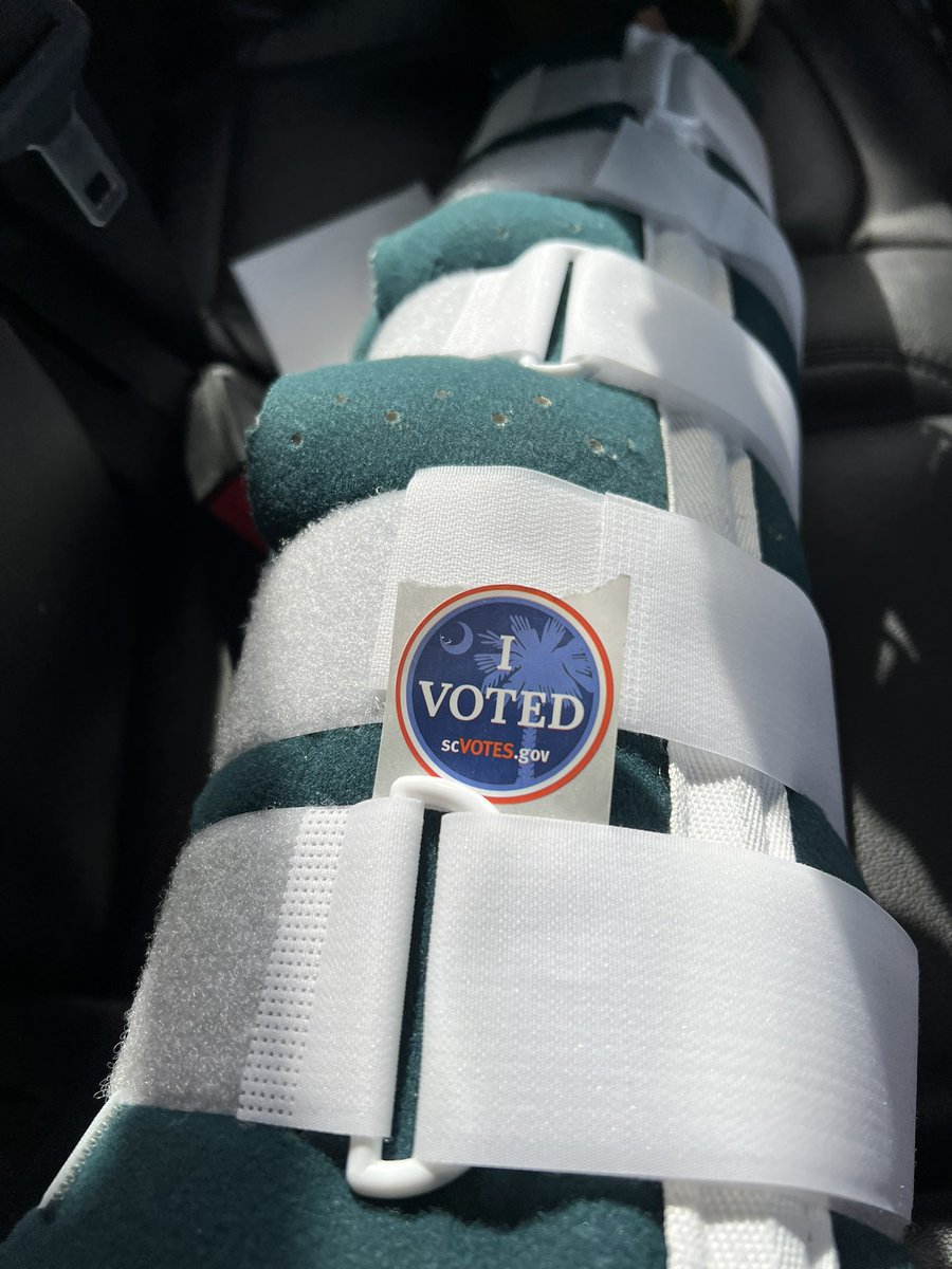 sjsherard's tweet photo. Early voting is the way to go…even with a broken knee cap! @LisaForSC @JoeCunninghamSC https://t.co/UCbWfGiZPX
