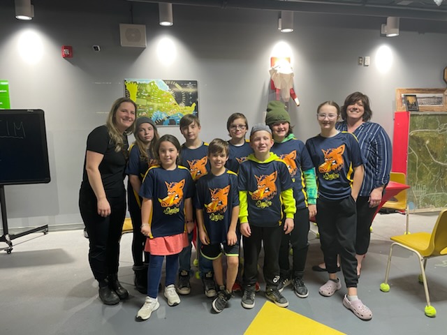 Nos scientifiques ont bien représenté l'école lors des Olympiades STIM <a href="/ScienceTimmins/">Science Timmins</a>. Félicitations la gang. @Daph_Wallbridge <a href="/CSCDGR/">CSCDGR</a>