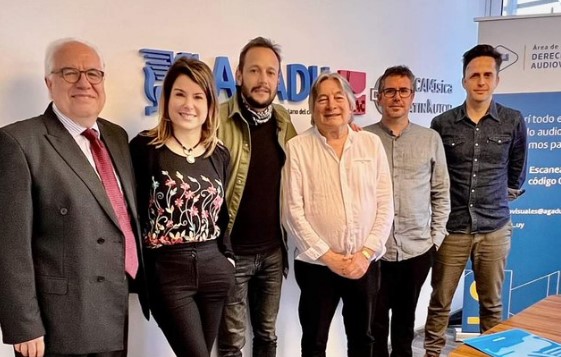 AGADU y DGU firman acuerdo que beneficia a la producción audiovisual en Uruguay icndiario.com/2022/10/agadu-… <a href="/AGADU_UY/">AGADU</a>